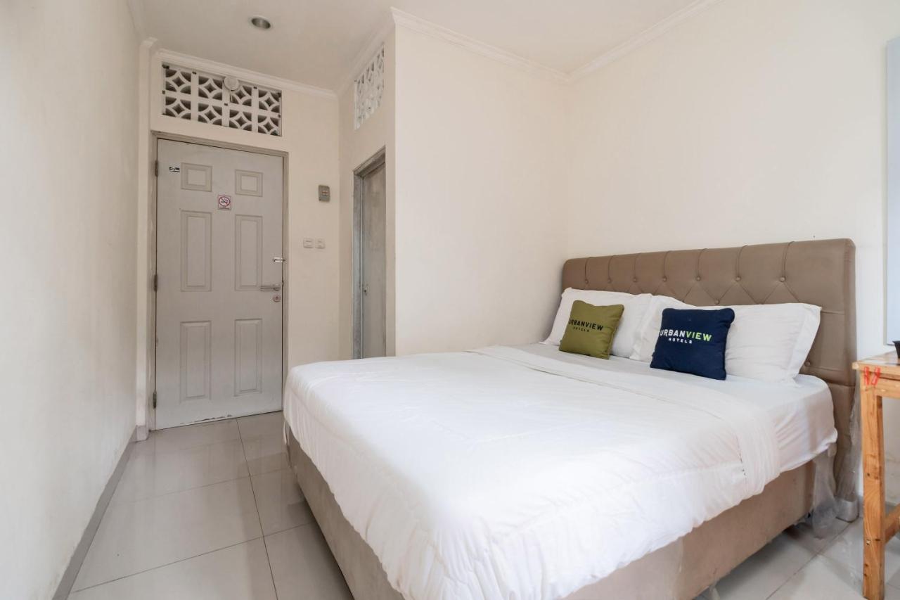 Urbanview Hotel Minongga Pondok Labu By Reddoorz Jakarta Exterior photo