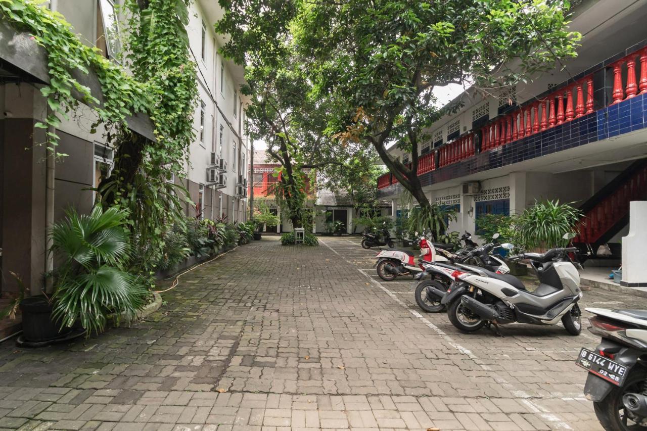 Urbanview Hotel Minongga Pondok Labu By Reddoorz Jakarta Exterior photo