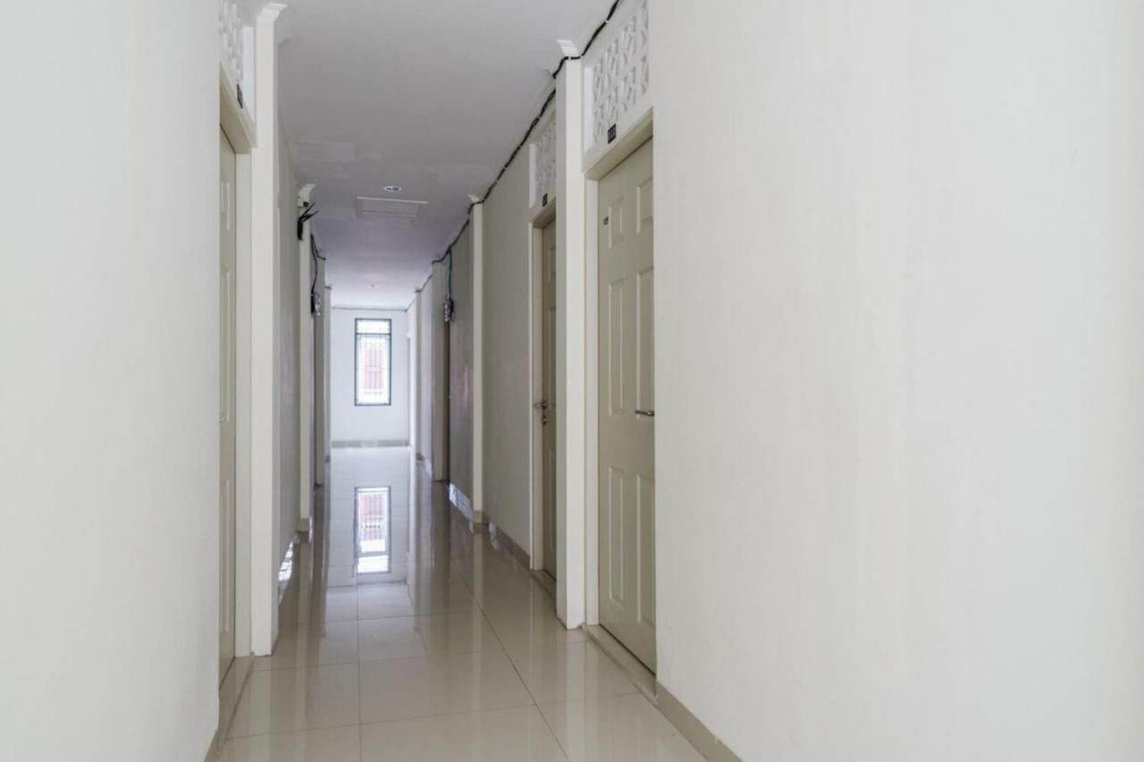 Urbanview Hotel Minongga Pondok Labu By Reddoorz Jakarta Exterior photo