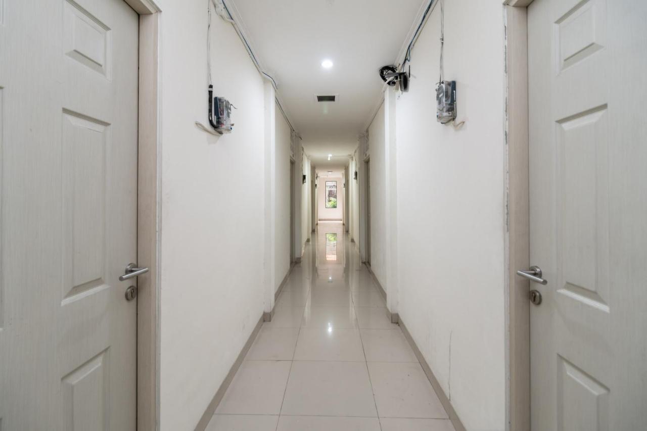 Urbanview Hotel Minongga Pondok Labu By Reddoorz Jakarta Exterior photo