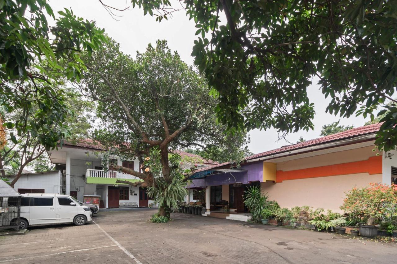 Urbanview Hotel Minongga Pondok Labu By Reddoorz Jakarta Exterior photo